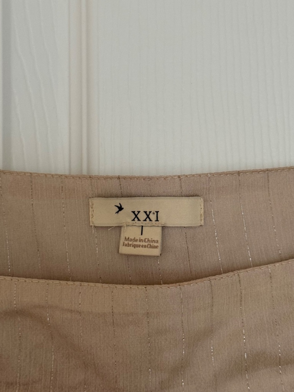 Tan & Gold Flutter Sleeve Blouse, Size L - Picture 2 of 11